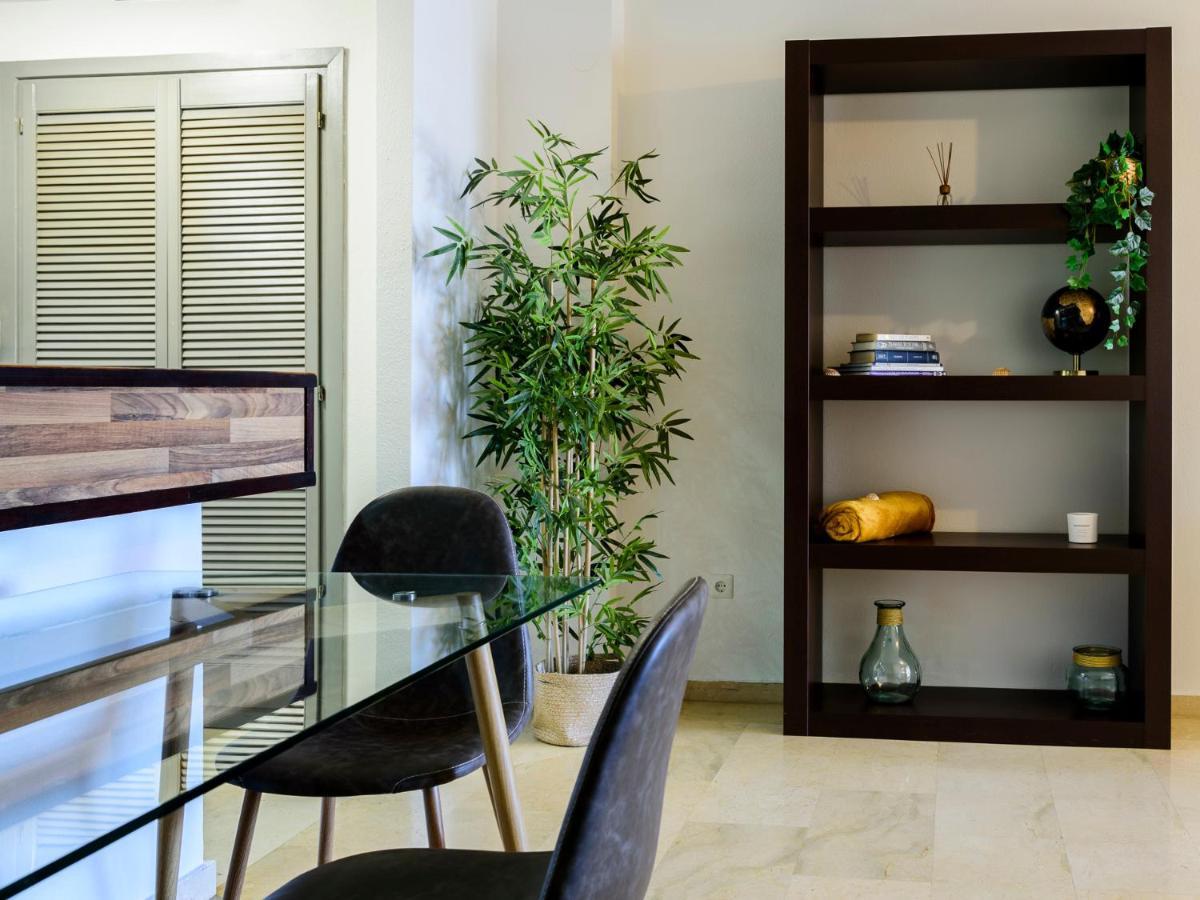 Estepona Marina With Sea Views, Pool And Parking Екстер'єр фото