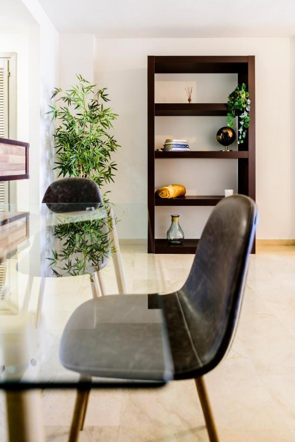 Estepona Marina With Sea Views, Pool And Parking Екстер'єр фото